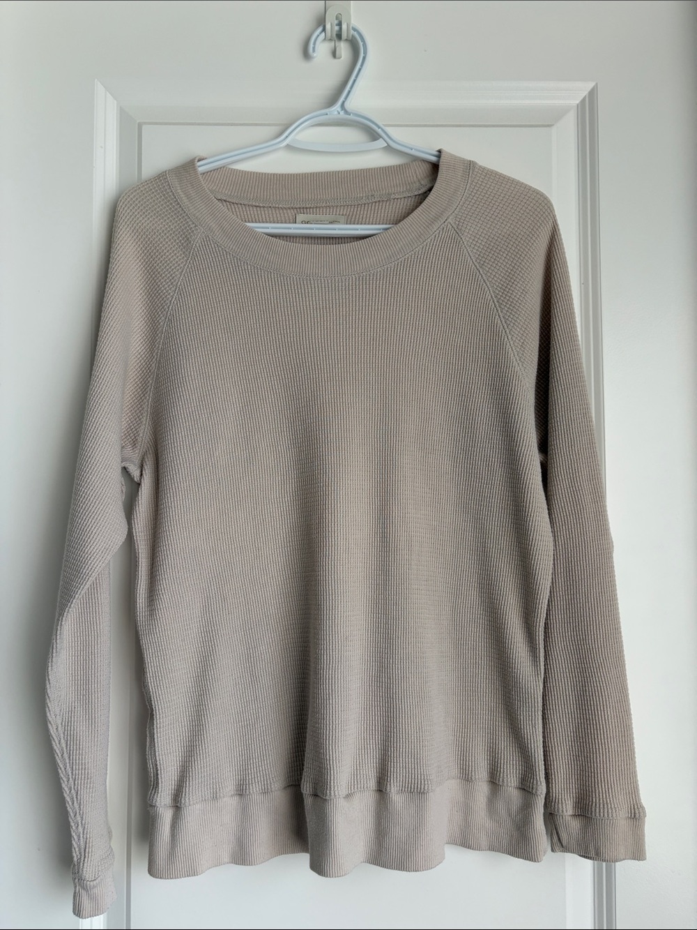Golden by TNA Beige Waffle Knit Thermal Sweatshirt Medium